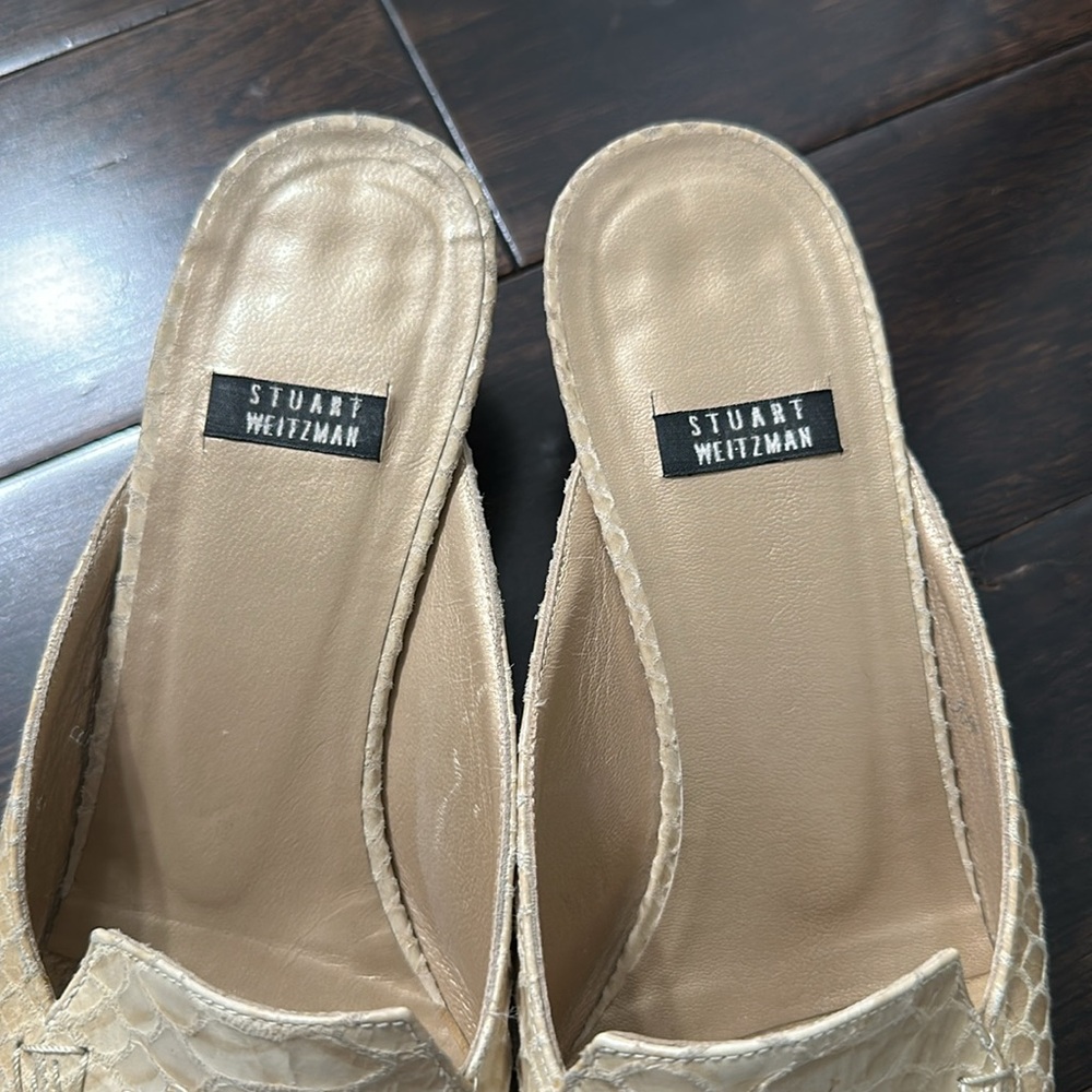 Stuart Weitzman snake skin slip on kitten heel size 37 - Picture 4 of 5